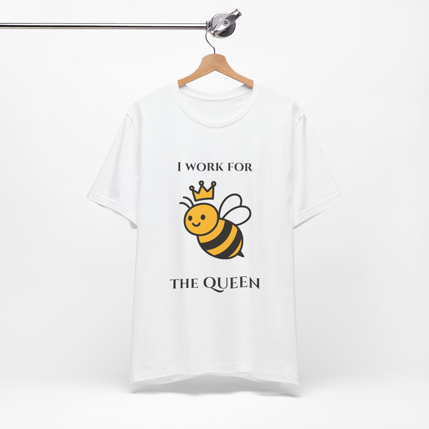 Bee Queen Unisex Short Sleeve Tee - Fun Gift, Birthday Shirt, Cute Animal T-Shirt.